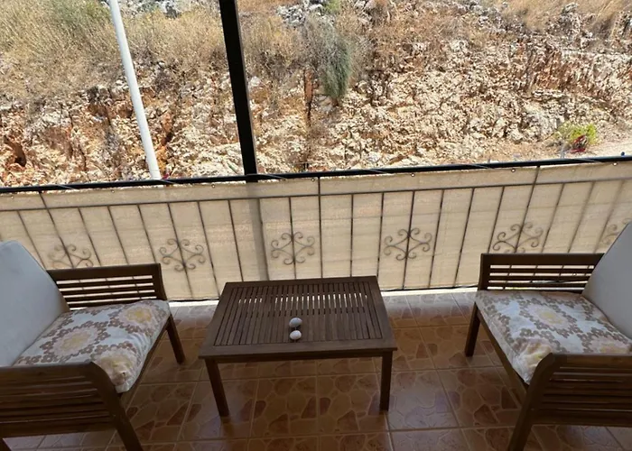 Isufi Family Pensjonat 3*