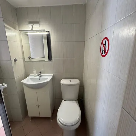 Isufi Sarandë