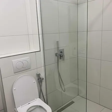 Isufi 3* ساراندا