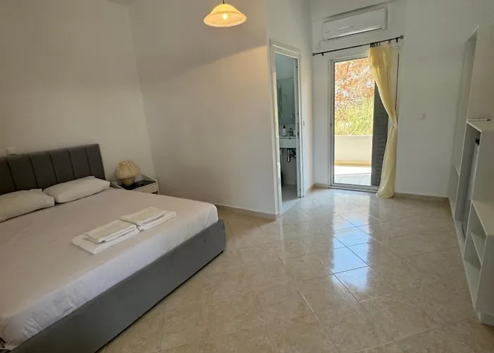 Isufi Family Sarandë